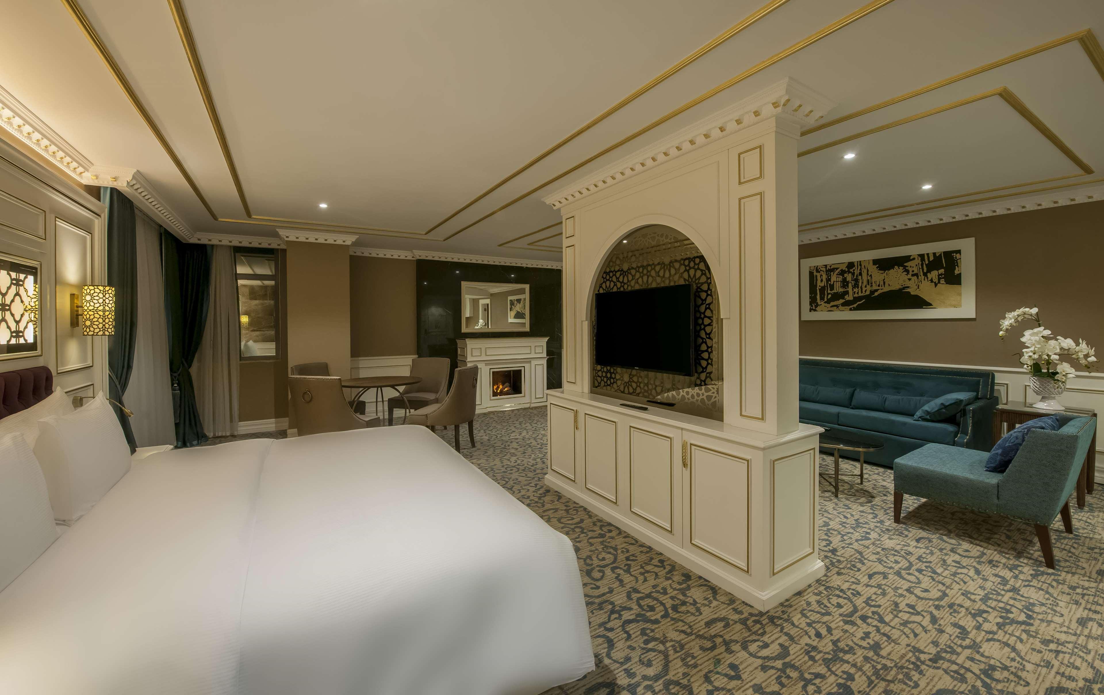 Doubletree By Hilton Elazig Hotel Exterior foto