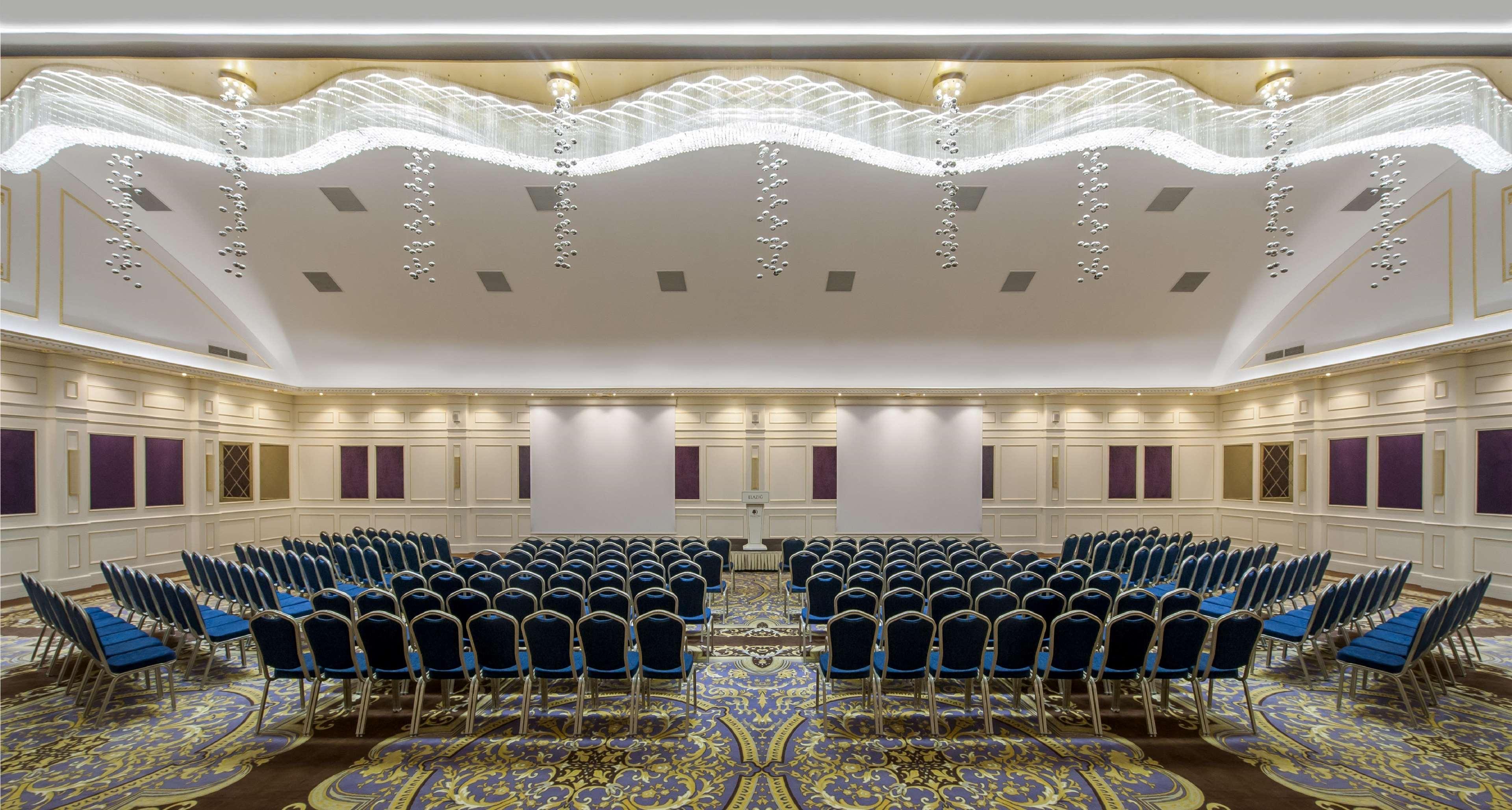 Doubletree By Hilton Elazig Hotel Exterior foto